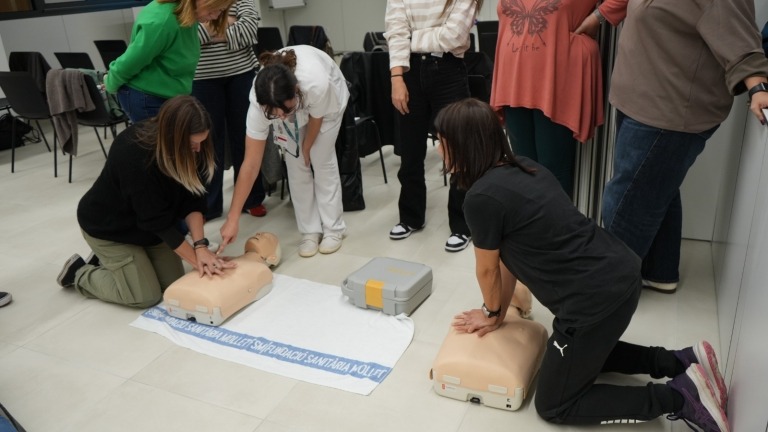 Curs primers auxilis